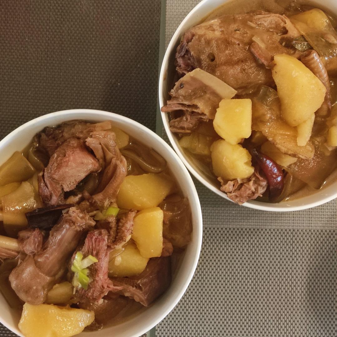 [原创] 东北名菜，铁锅炖大鹅土豆