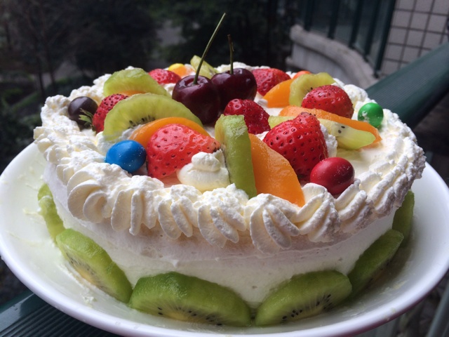 草莓戚风生日蛋糕