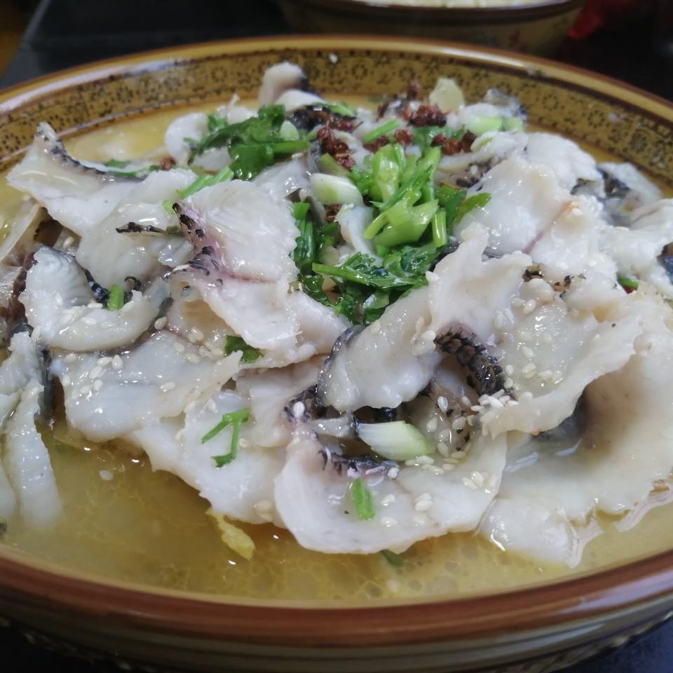 酸菜乌鱼，鱼汤面