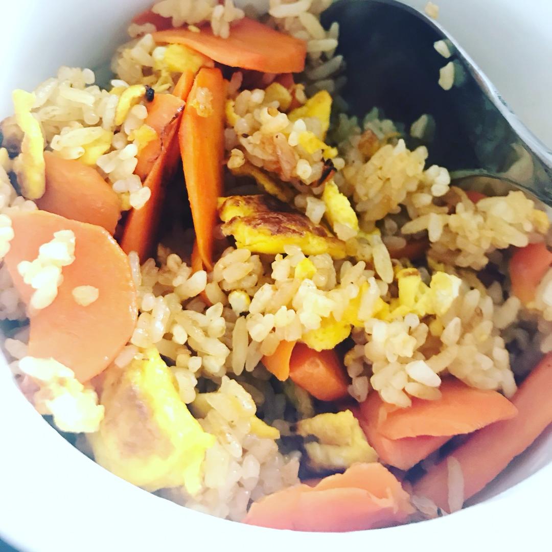 胡萝卜蛋炒饭