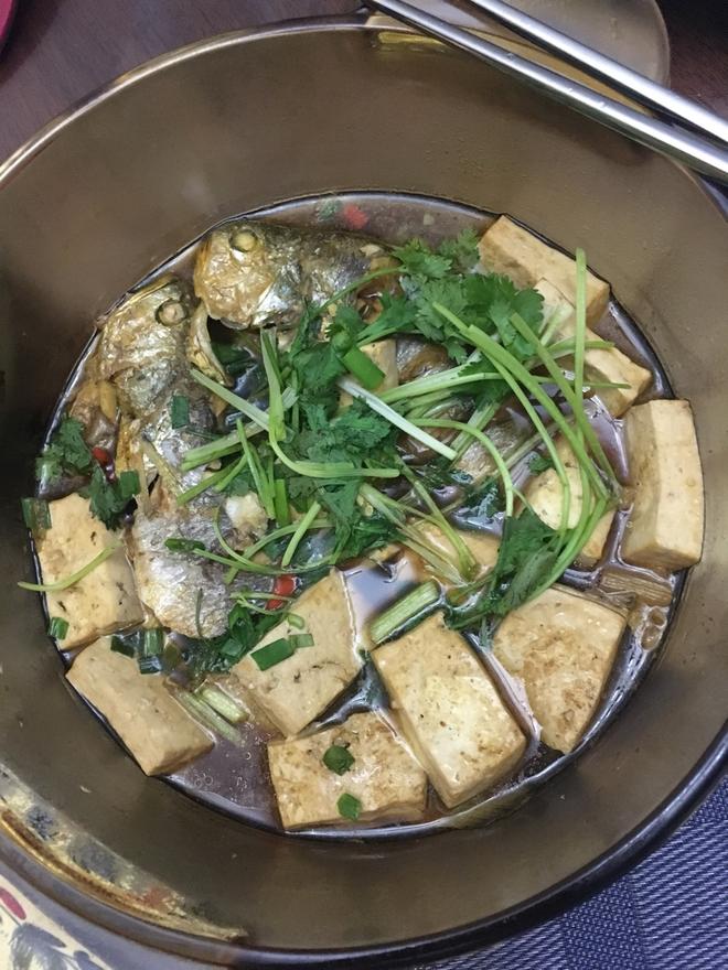 黄花鱼炖豆腐的做法