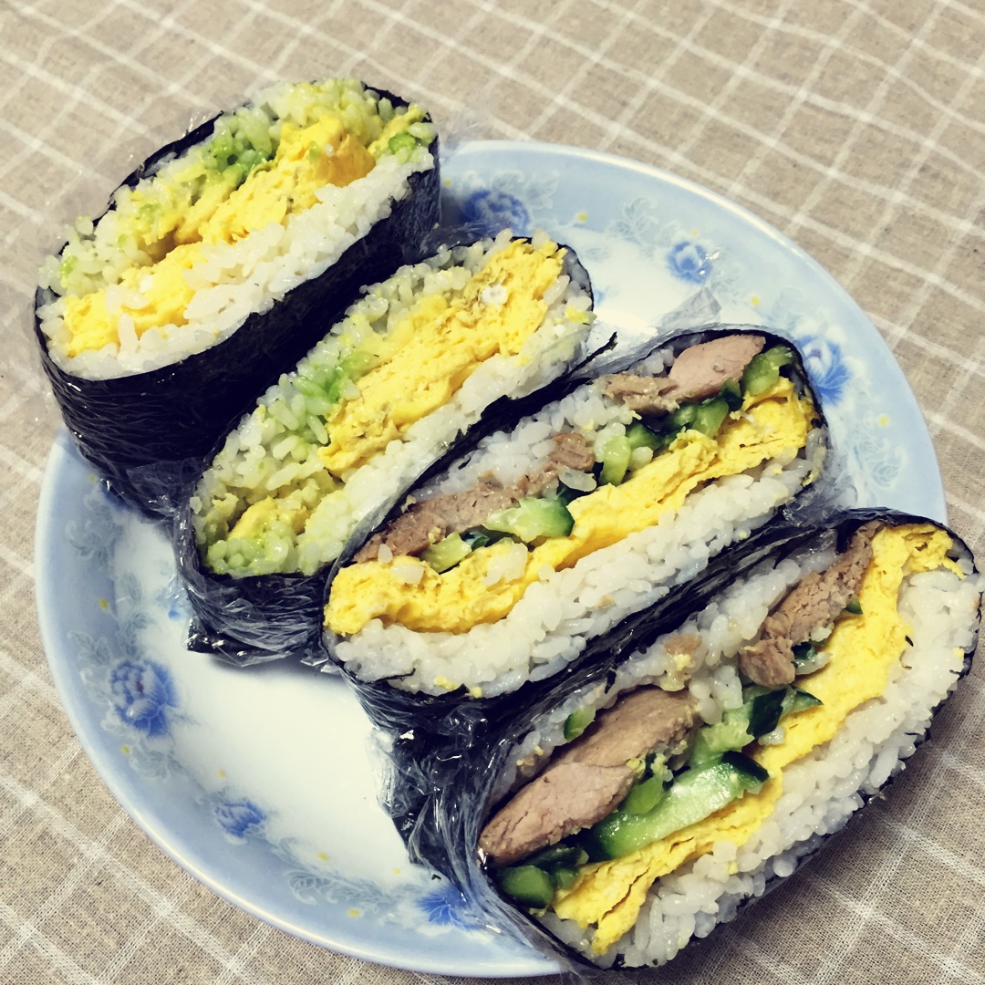 不用捏的饭团(おにぎらず)