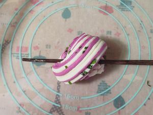 双色葱香花卷，筷子一扭就成的做法 步骤16