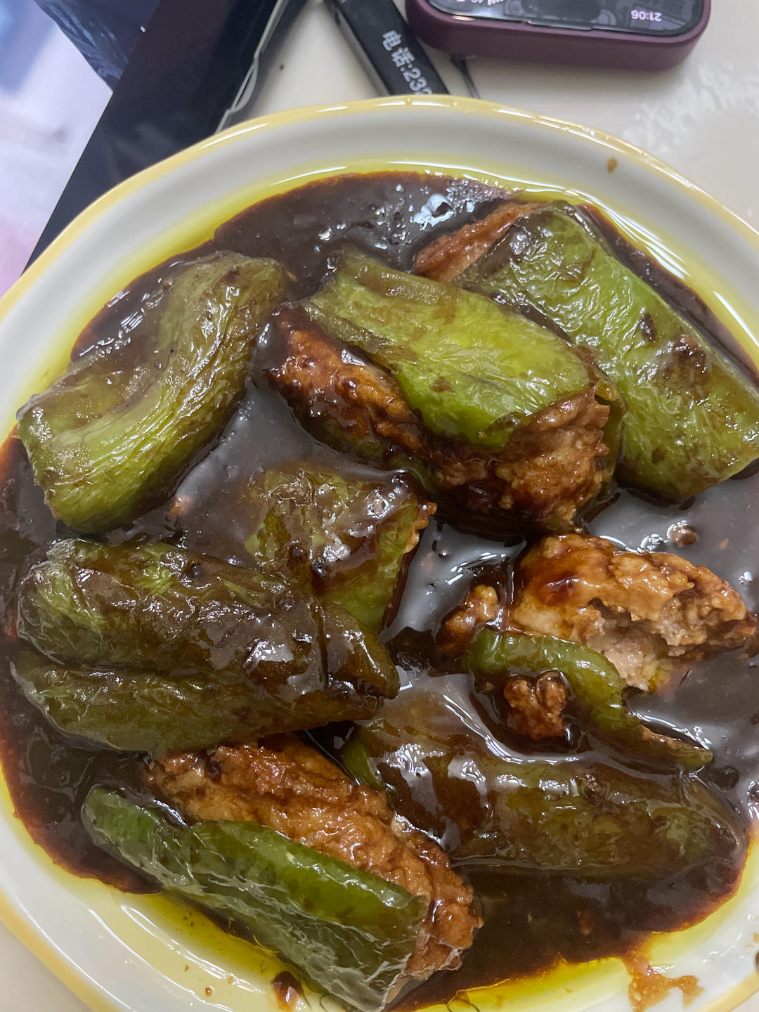 下饭菜“青椒酿肉”，香糯多汁鲜嫩下饭