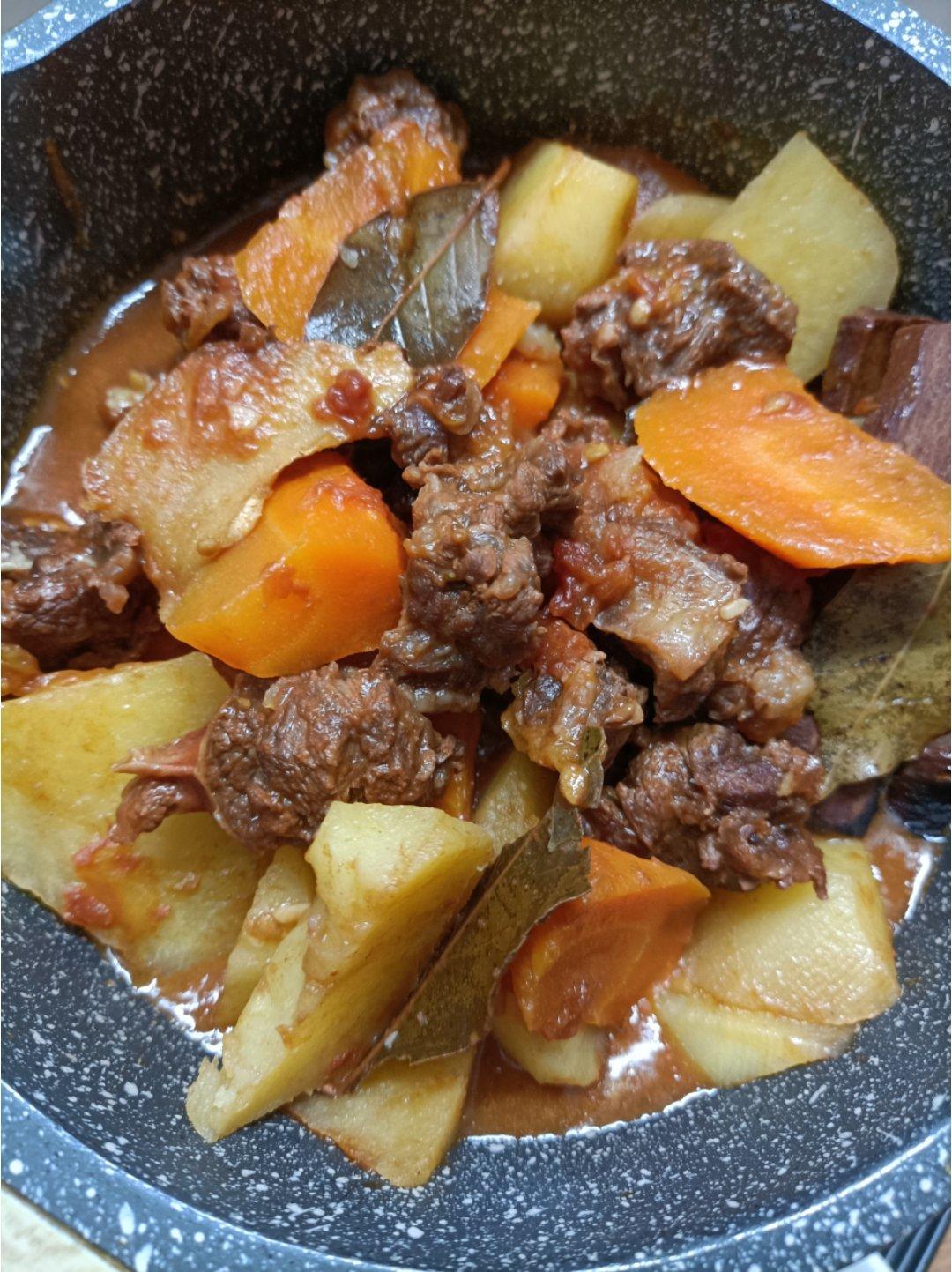 番茄炖牛腩（浓香型）