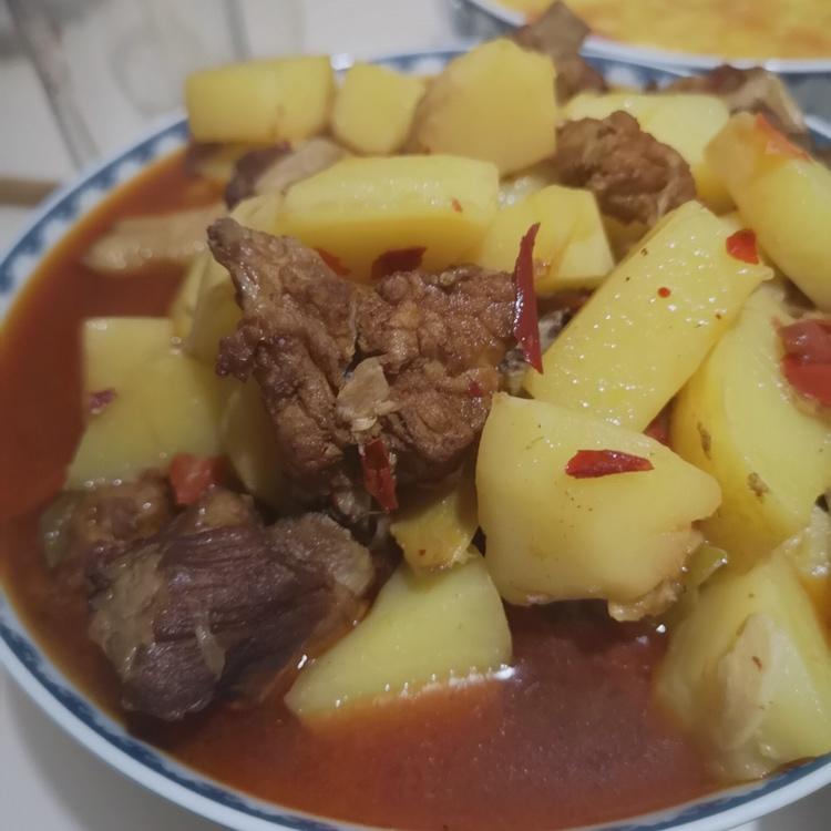 川味土豆烧排骨