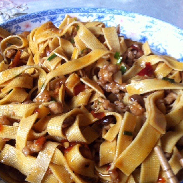 肉末鱼香豆皮