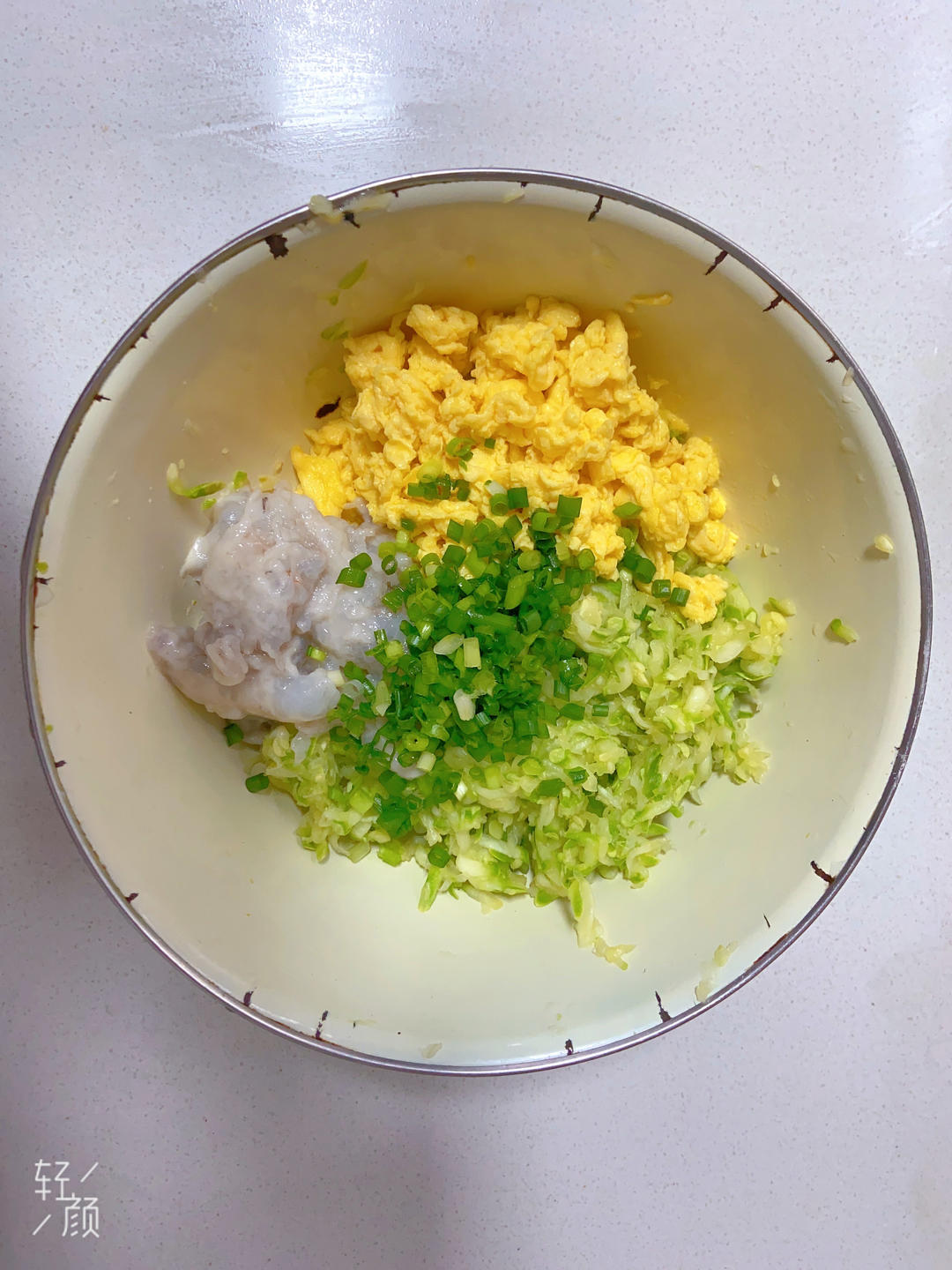 西葫芦鸡蛋虾仁三鲜饺子