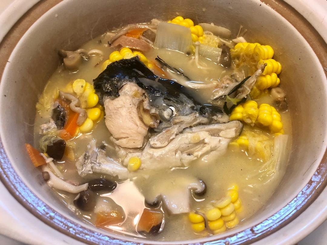 三文鱼头菌菇汤