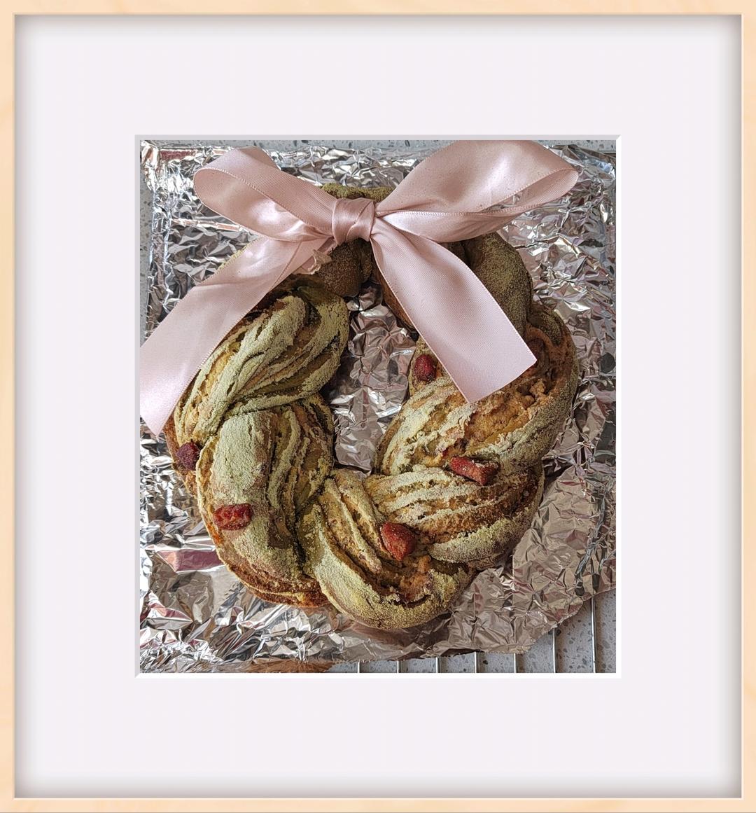 抹茶蔓越莓花环面包