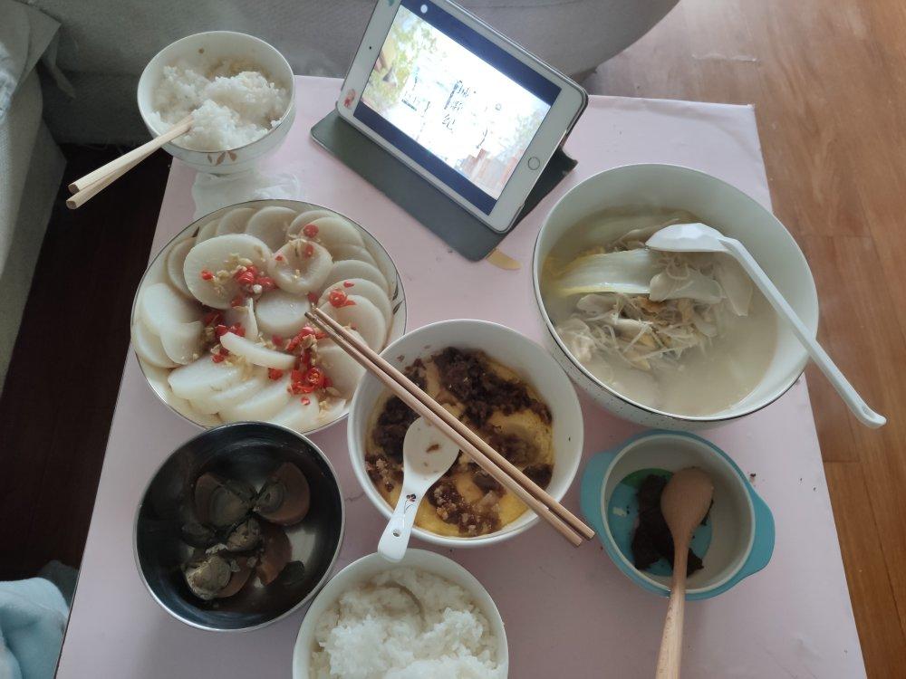 鲜美杂菇白菜汤
