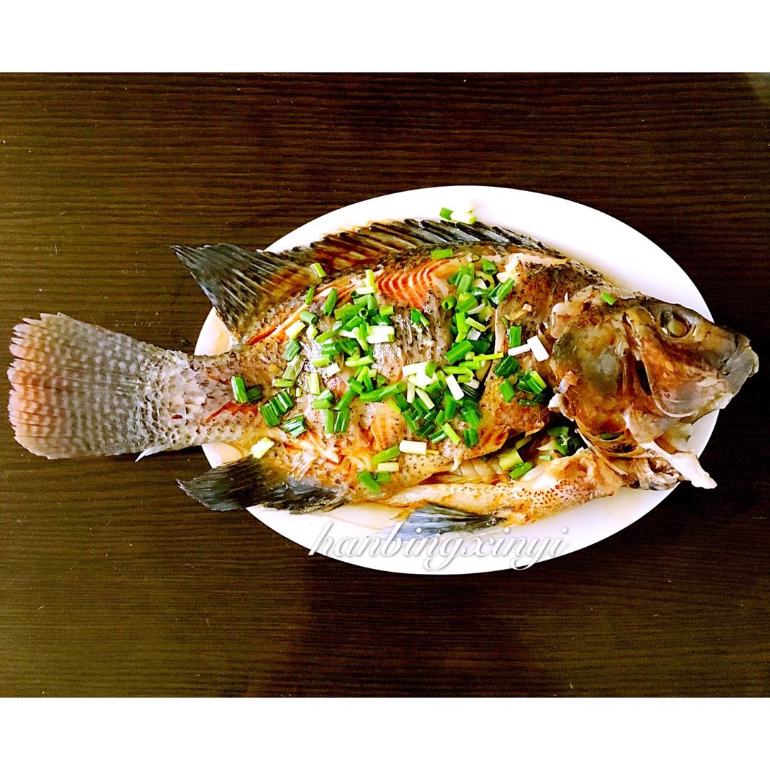 怡然838做的过年餐桌上少不了的菜——清蒸罗非鱼