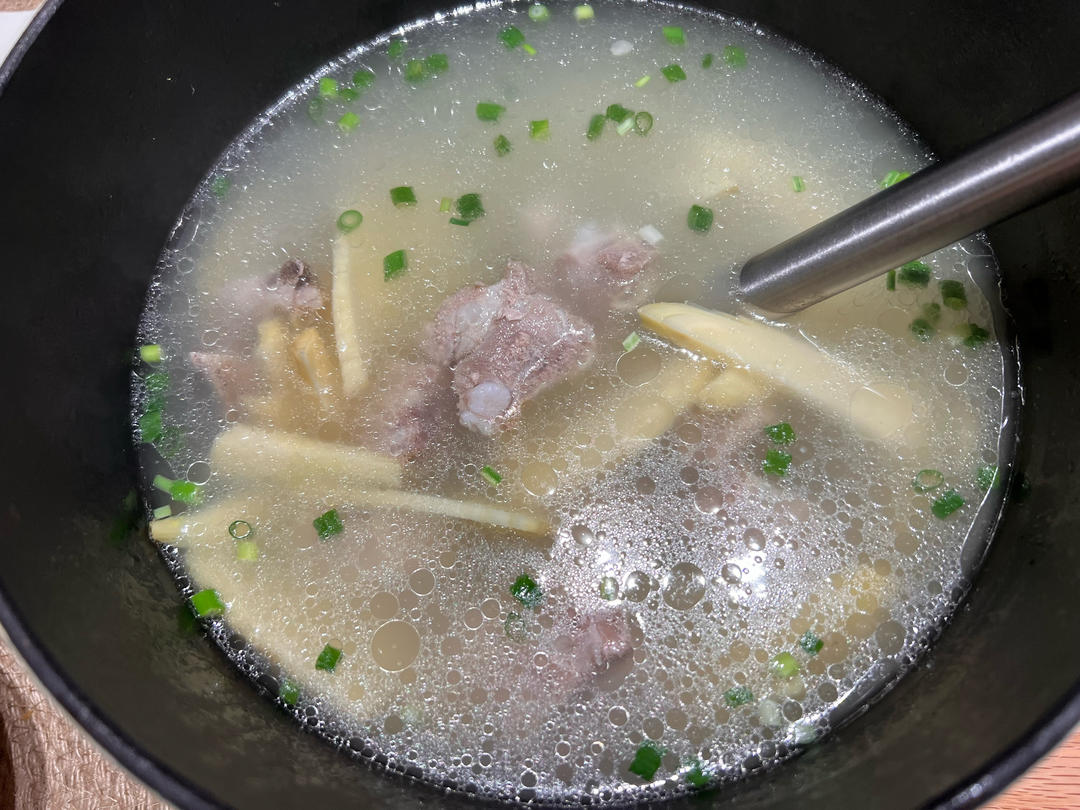 口蘑冬笋排骨汤