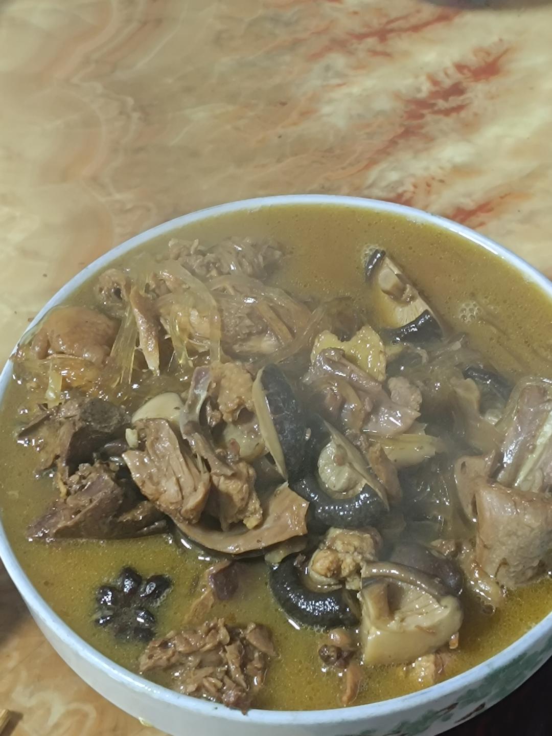 小鸡炖蘑菇