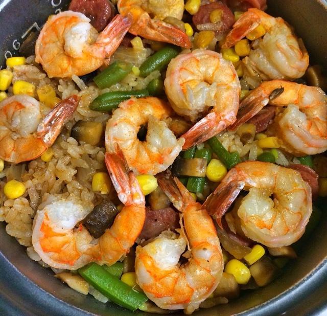 电饭煲焖大虾饭的做法