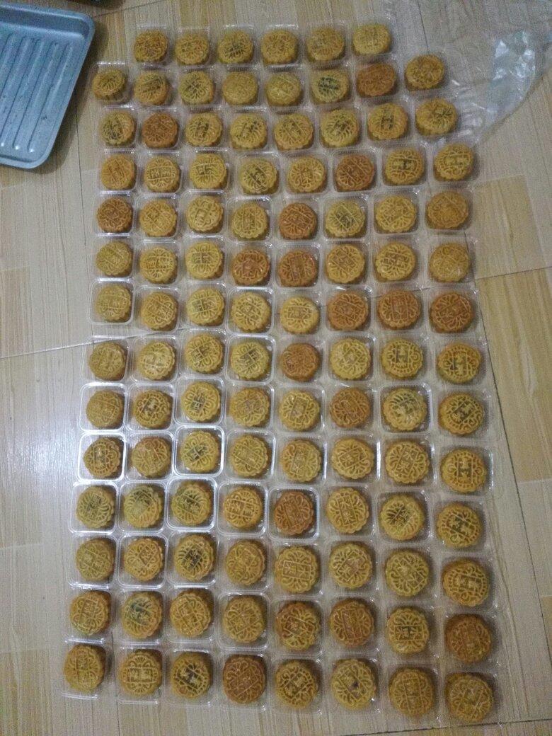 广式月饼——蛋黄莲蓉月饼