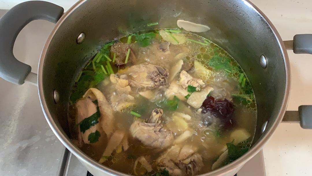 松茸鸡汤