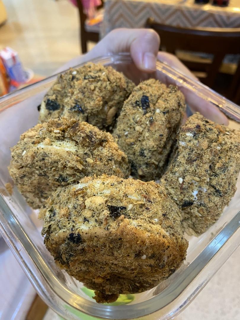 美味海苔肉松小贝