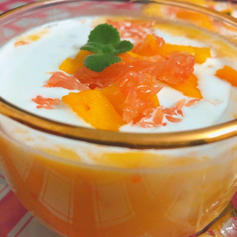 港式甜品——杨枝甘露(芒果西米露)附芒果花切法