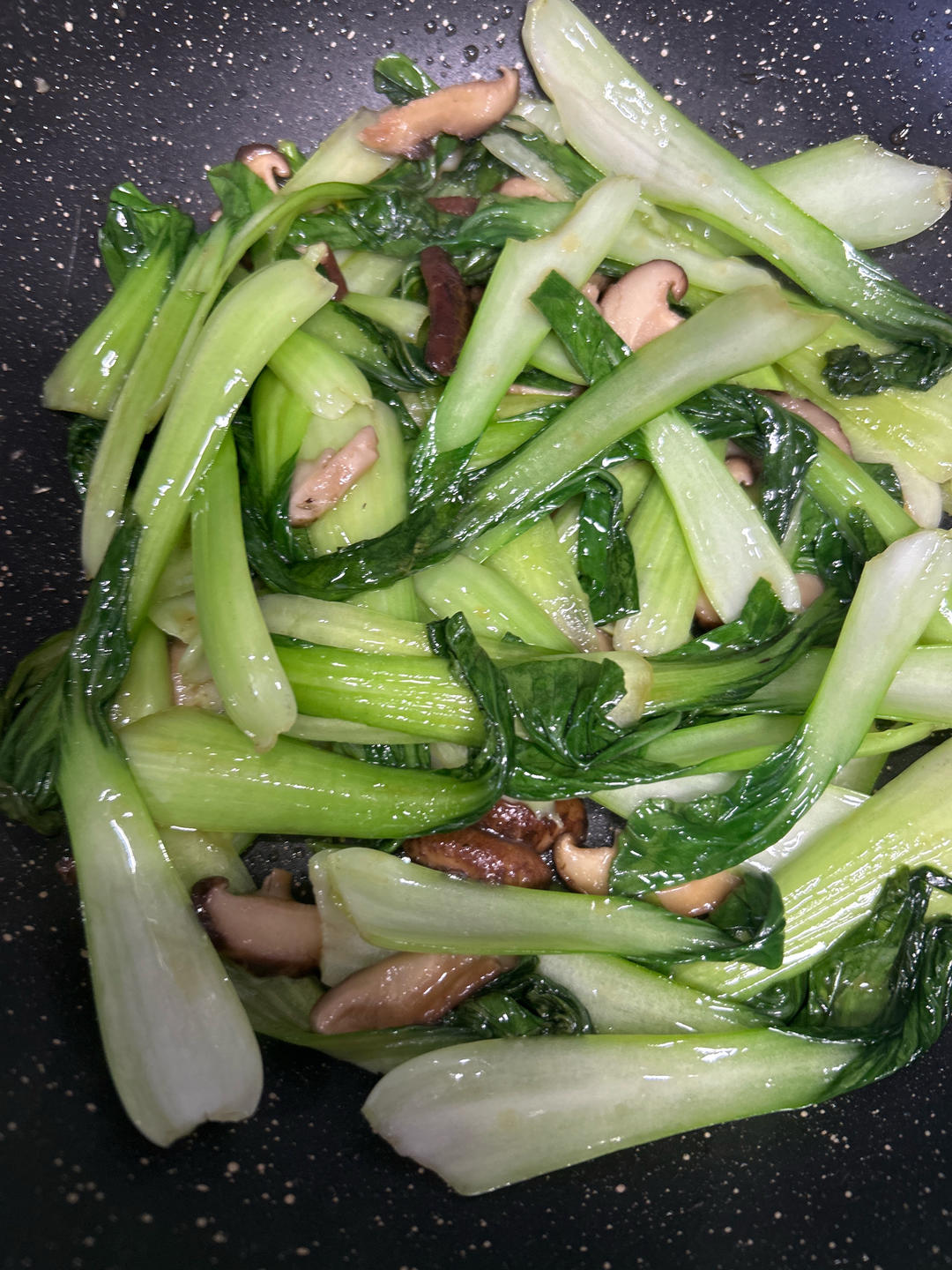 香菇炒小青菜
