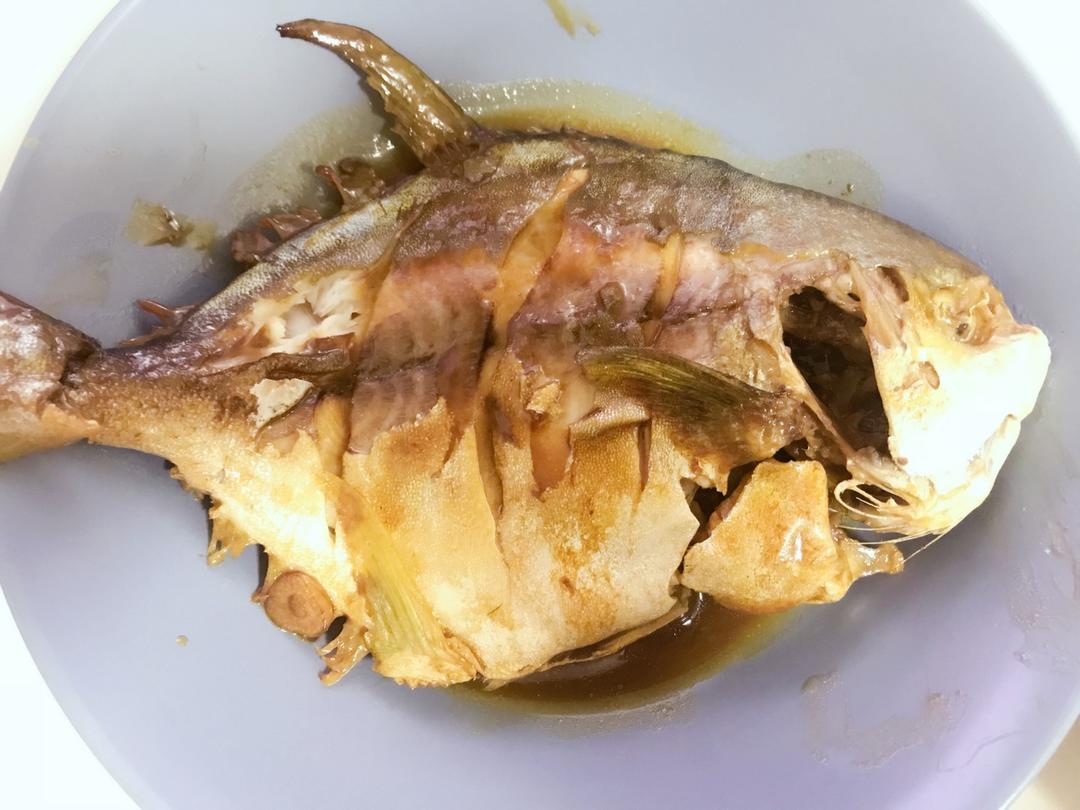 红烧金鲳鱼