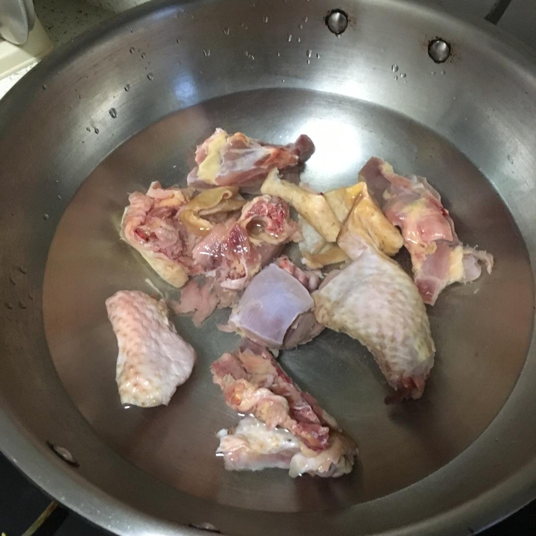 土豆炖鸡块