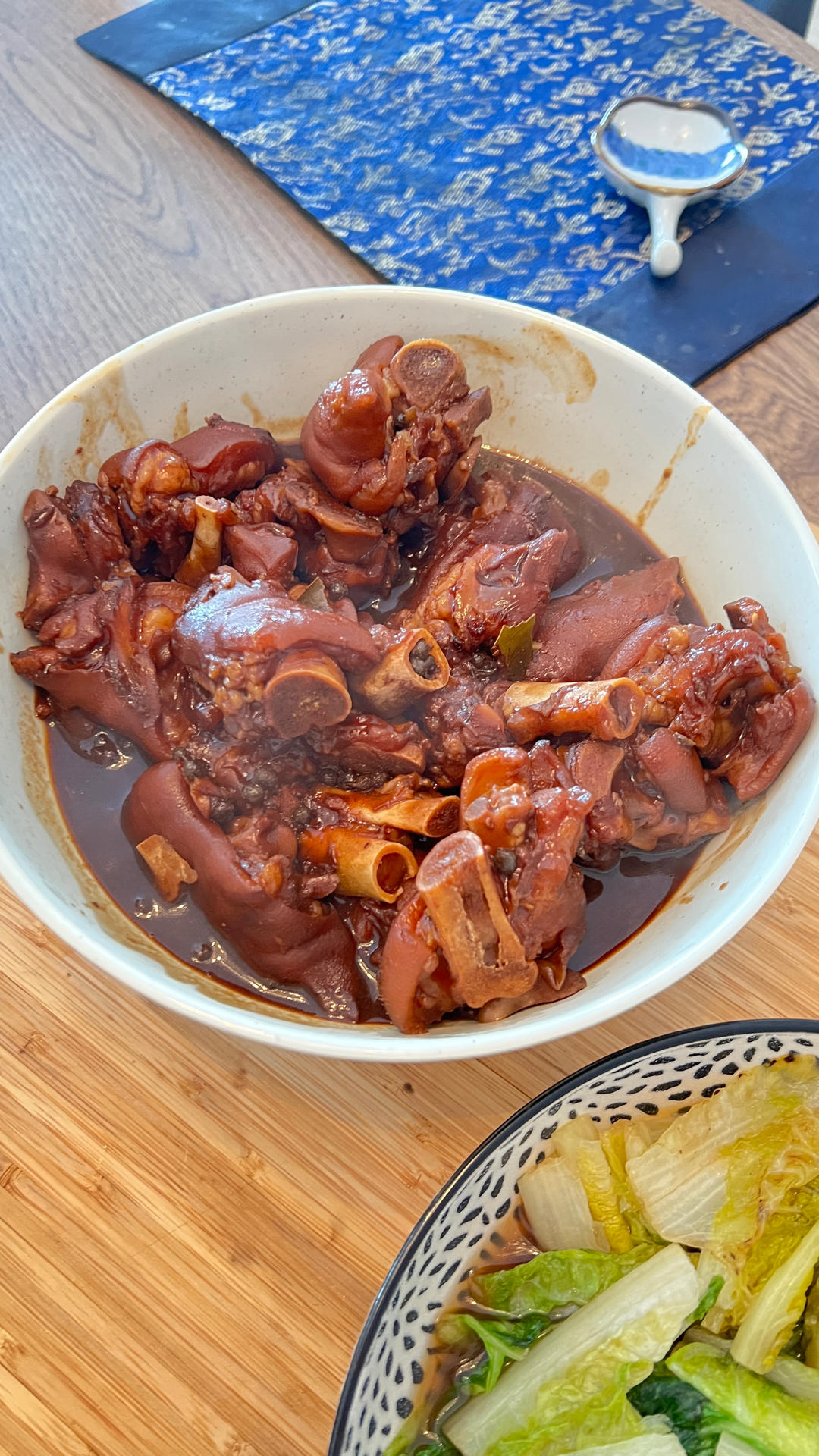 极简版酱焖猪蹄30分钟