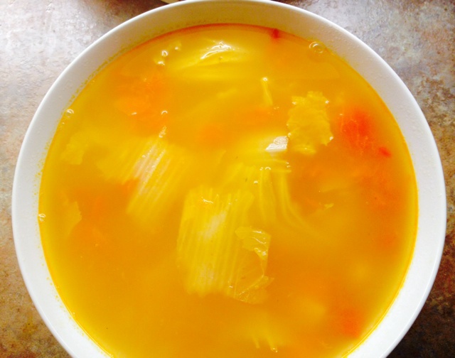 蕃茄土豆圆白菜汤