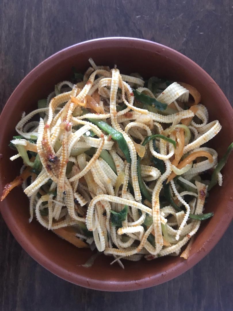 超快手的凉拌千张黄瓜胡萝卜丝