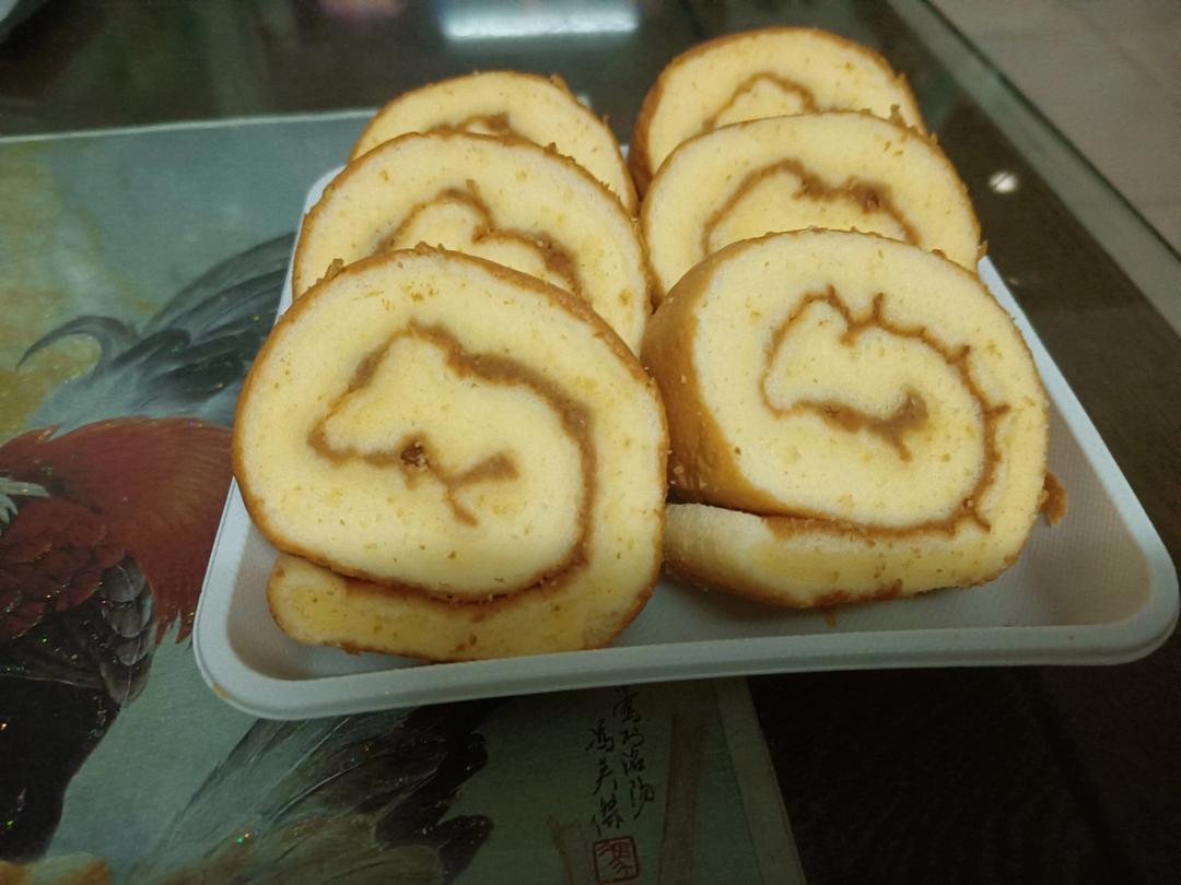 超详细的瑞士卷奶油蛋糕卷原味蛋糕卷的制作方法 饱满不掉皮不开裂（附模具换算方法）
