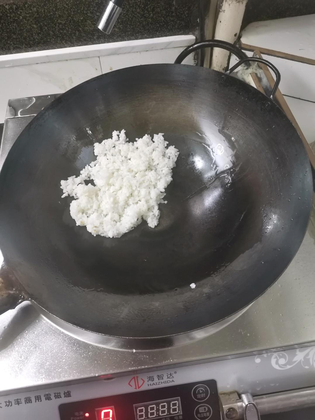 简易版热锅滑冷油。滑锅