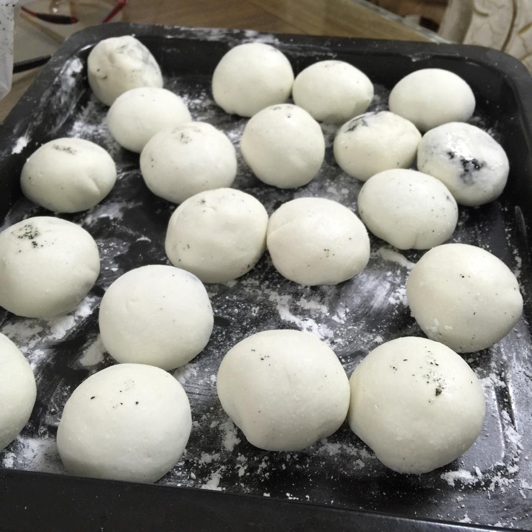 黑芝麻汤圆