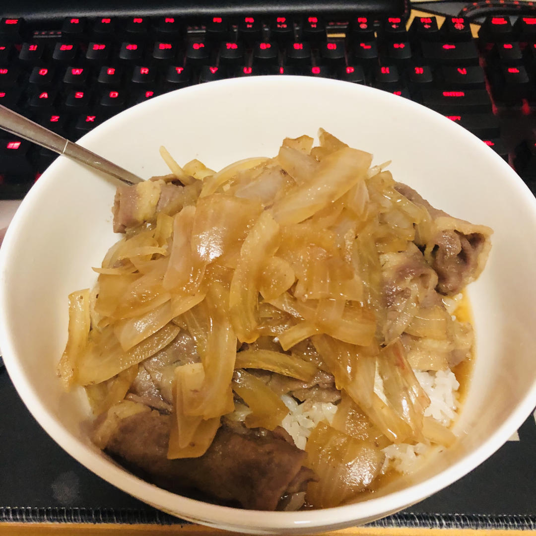 甩吉野家几条街的日式牛肉饭