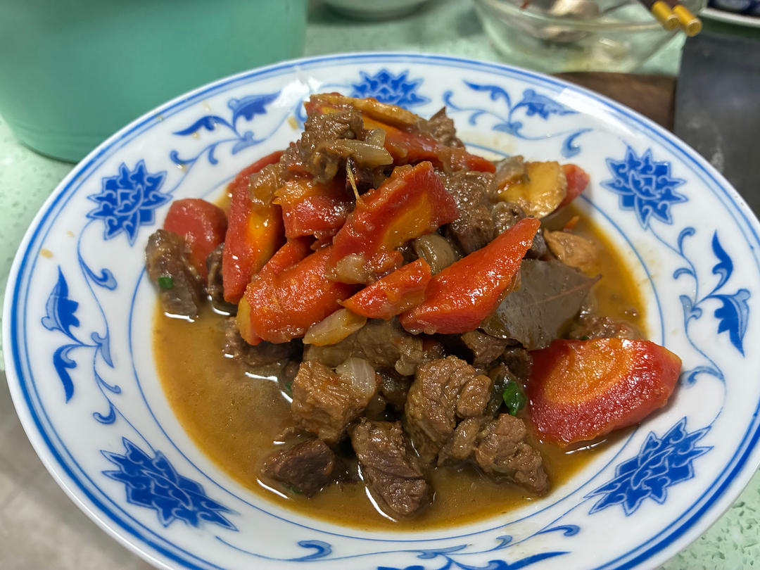 胡萝卜炖牛腩