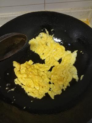 黄瓜炒鸡蛋的做法 步骤4