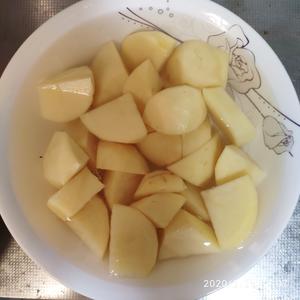 西红柿土豆炖牛腩的做法 步骤15