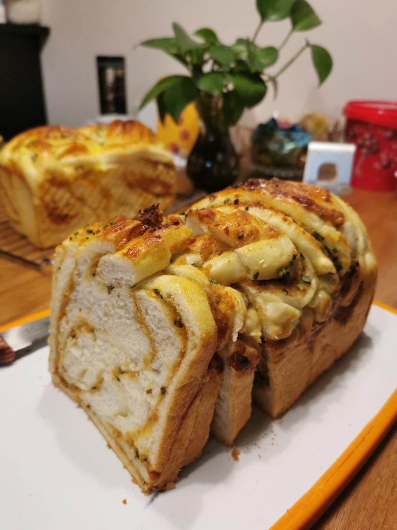 香葱肉松手撕吐司
