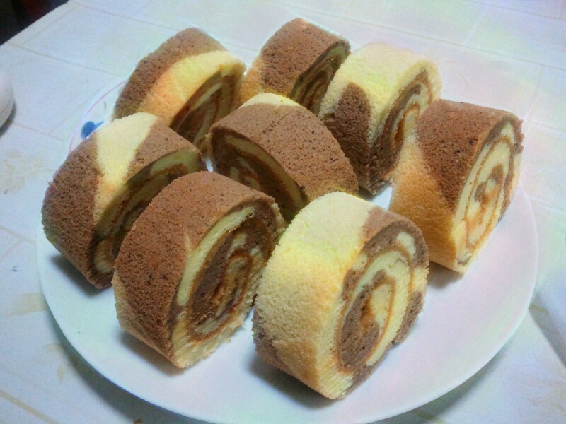 双色蛋糕卷