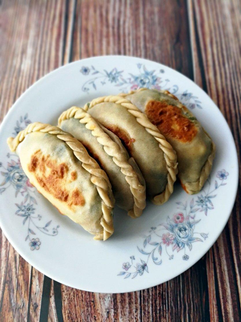 快手韭菜盒子（附花边盒子做法）