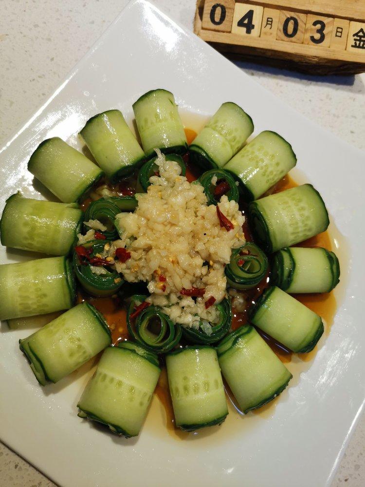 过年爽口小菜响油黄瓜卷