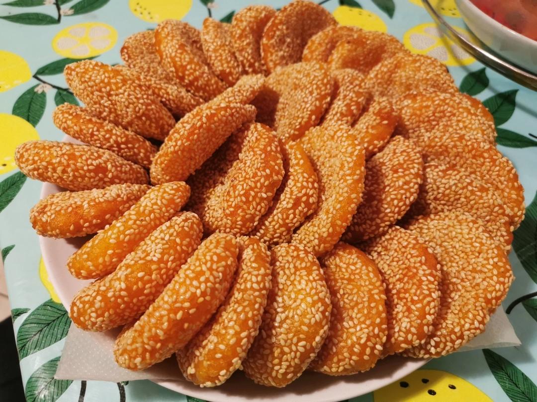 女儿下午茶小点心～芝麻红薯饼