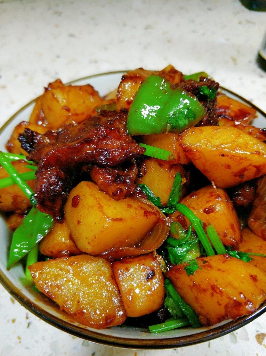土豆炖牛肉