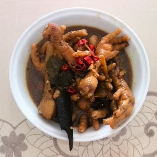 红烧鸡爪