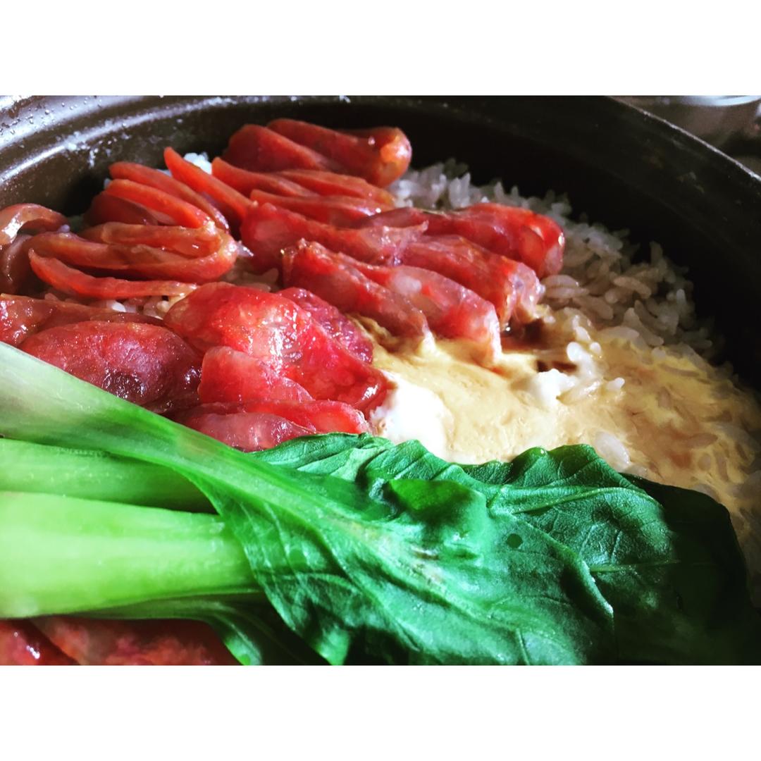 传统腊肠煲仔饭