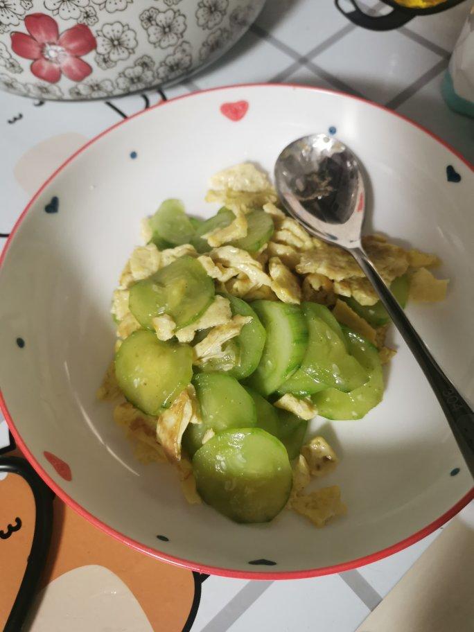 黄瓜炒鸡蛋 （青瓜炒鸡蛋）