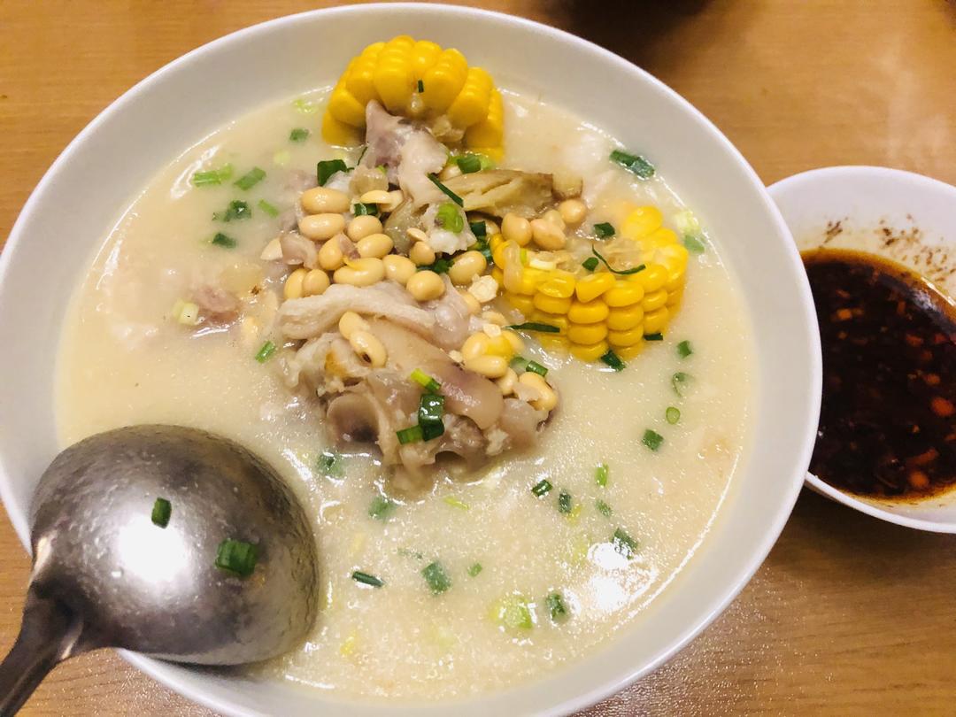 冬季暖心蹄花汤 奶白奶白的做法