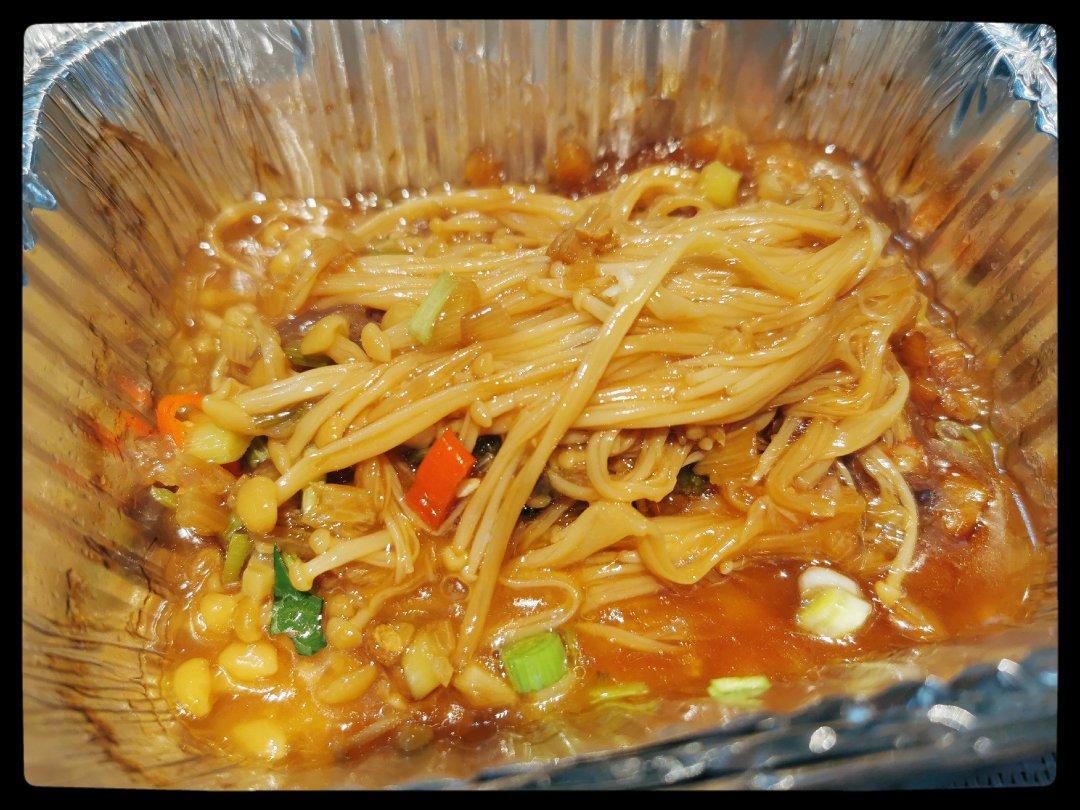 锡纸金针菇-在家用烤箱就能做的烧烤，烧烤店必点菜品之一！超鲜！
