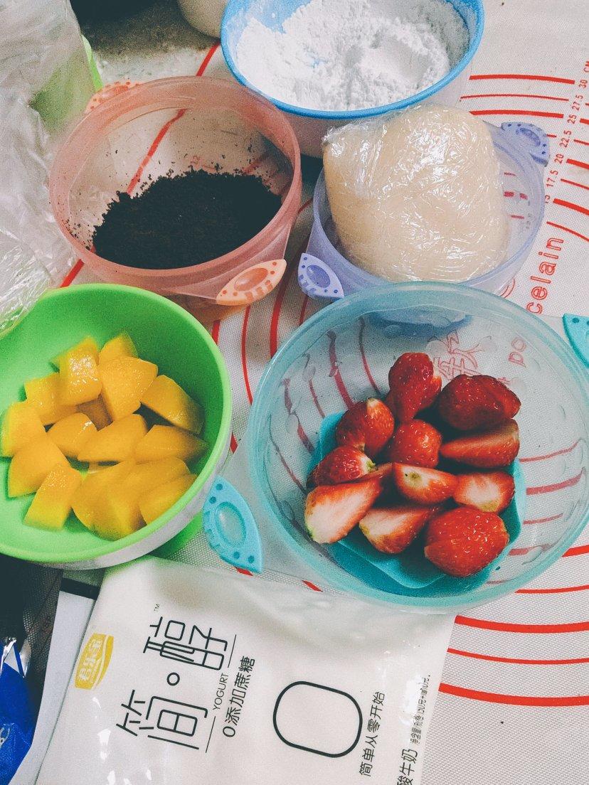 不用淡奶油的【草莓酸奶雪媚娘】