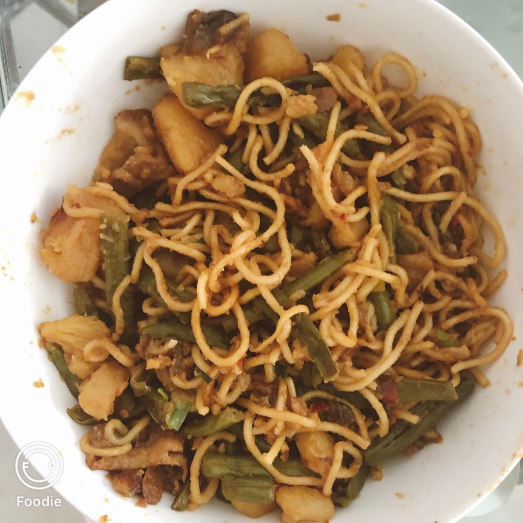 豆角焖个面