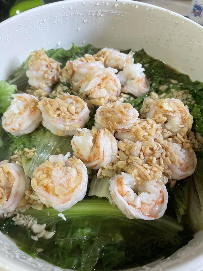 不到200大卡的减肥晚餐 - 无油蒜蓉虾生菜~~